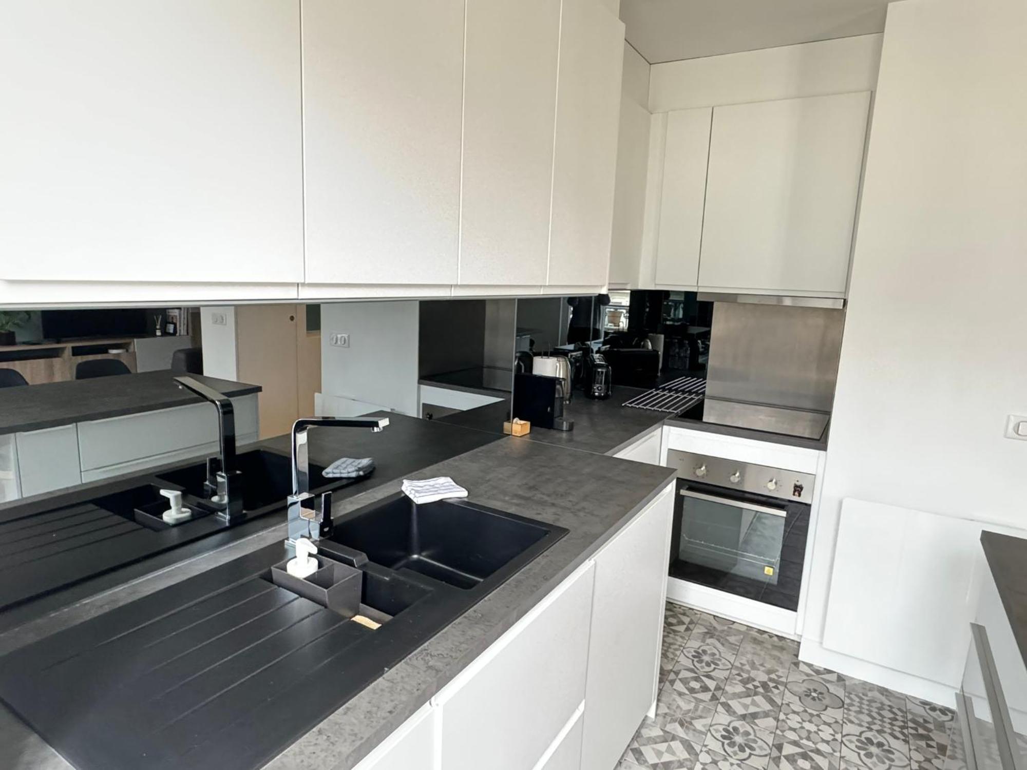 Paris Central 1 Bedroom Apartment With Ac ภายนอก รูปภาพ